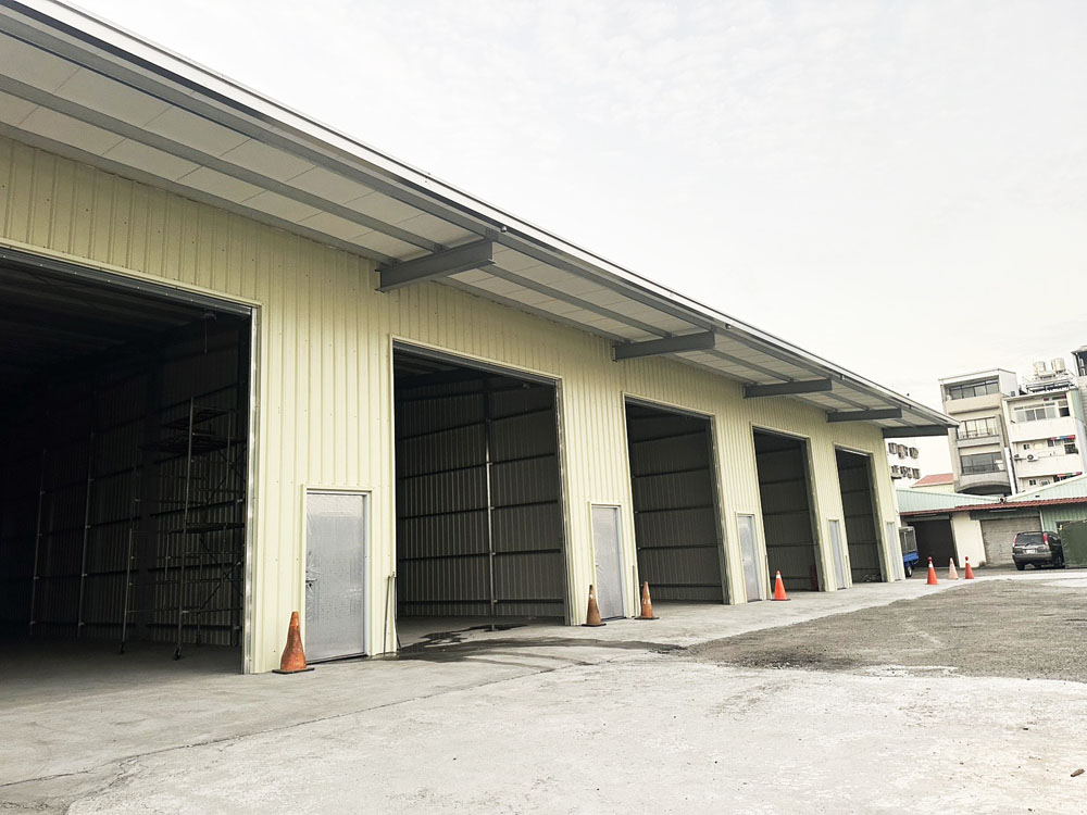 台南廠房鋼構+彩色浪板工程